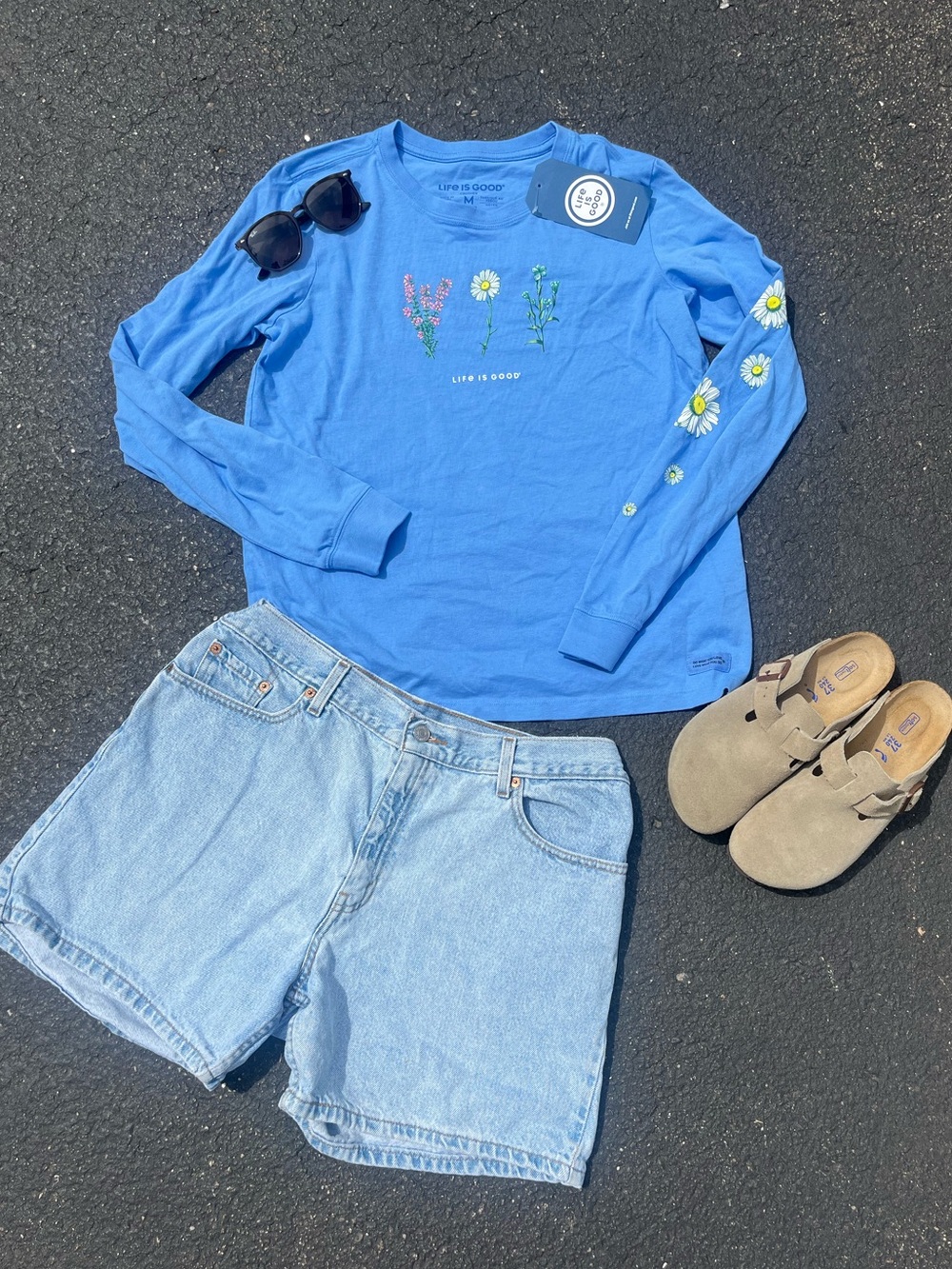 NWT Life Is Good Blue Long-Sleeve Tee with Flowers - Size M